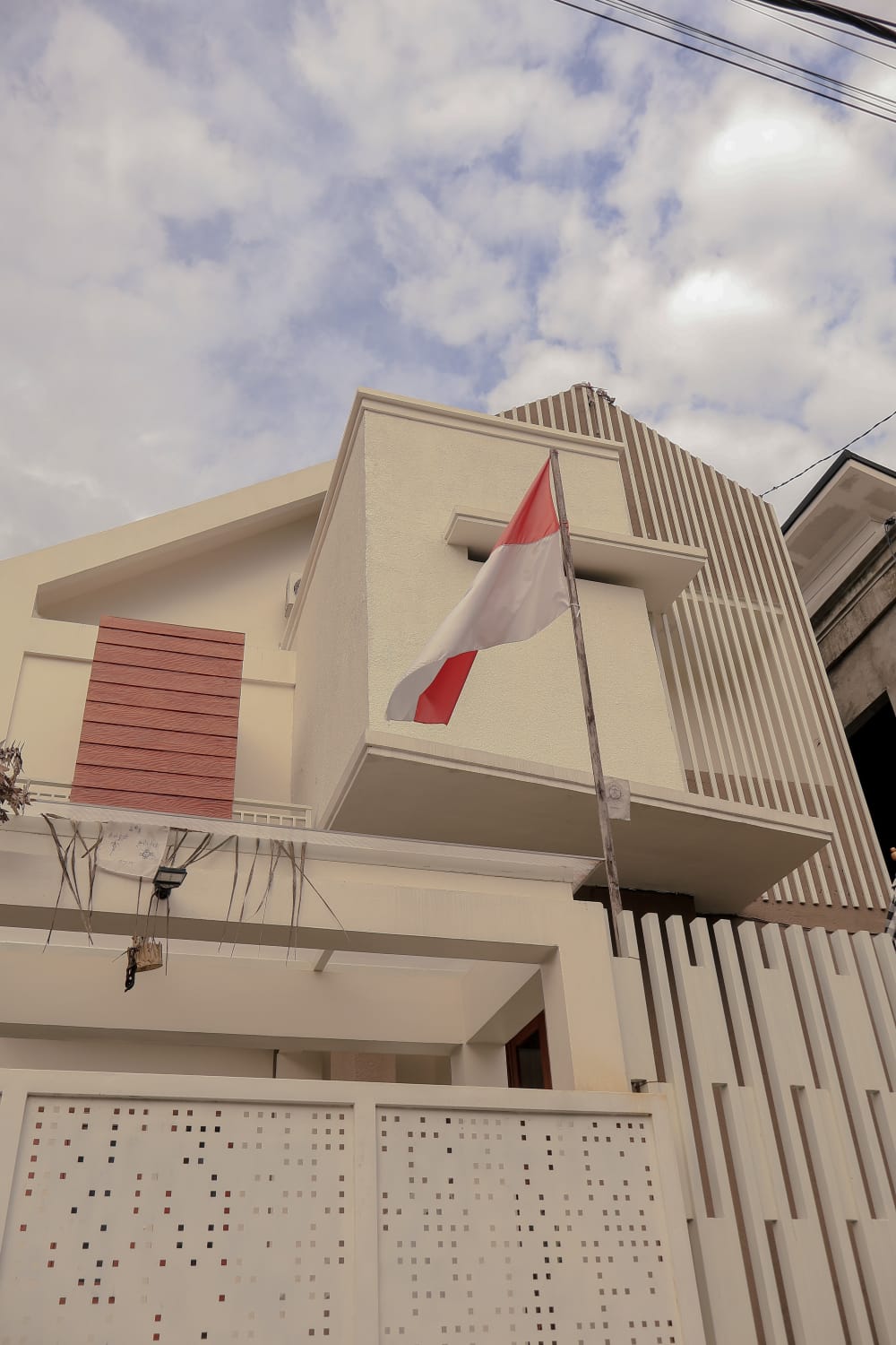 Sulatri Townhouse Exterior Construction